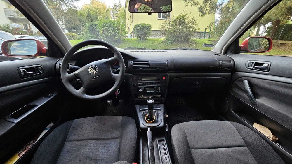 VW Passat 1.6 benzyna 1998 r.