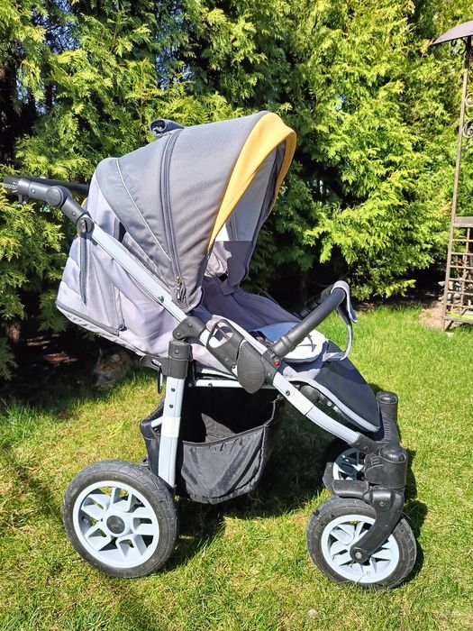 Прогулянковий візочок