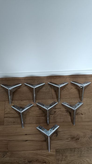 Nogi meblowe chrom wys. 13.5cm 8szt.