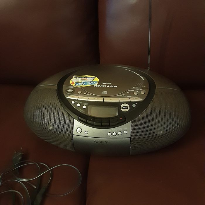 Магнитола SONY rs60