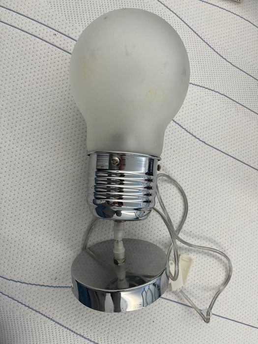 Candeeiro de teto (formato de lâmpada)