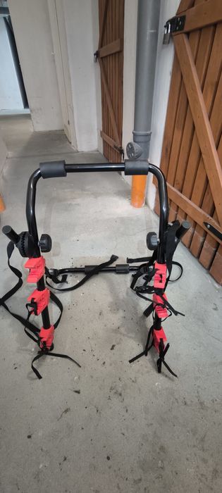 Bagażnik rowerowy na tylną klapę na 3 rowery