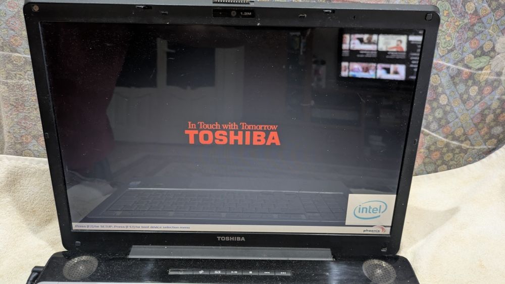 Продам ноутбук TOSHIBA