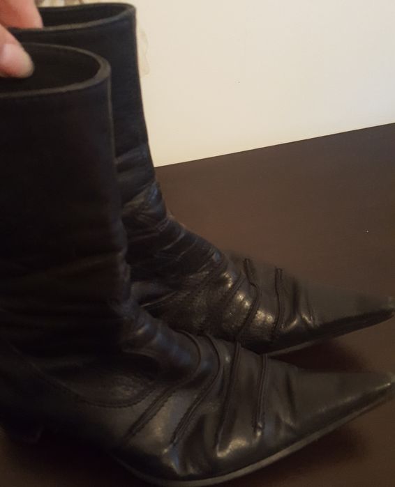 Botas de pele pretas