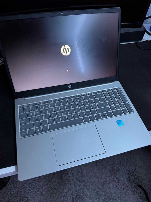 Portátil HP, EM BOM ESTADO "Como Novo"