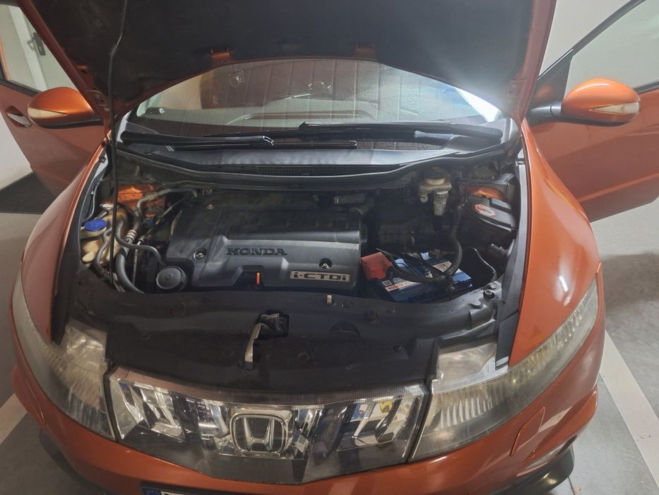 Zadbana honda civic ufo 2,2 tdi  z 2008r przebieg 171tyś