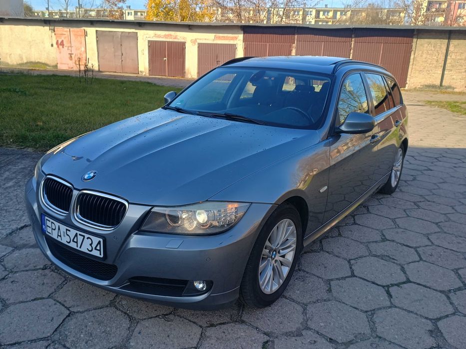 Bmw 318i E91 Kombi 2010r.  Xenon 2 x szyberdach  2,0 143KM