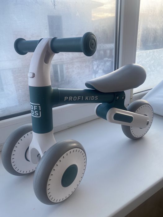 Біговел, велобіг, велобег, беговел