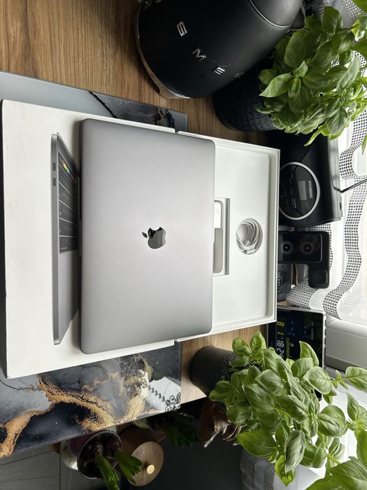 Macbook 13 Pro A1989/HDD500GB/intel Core i5/8GB*Komplet*Sklepowy Stan!