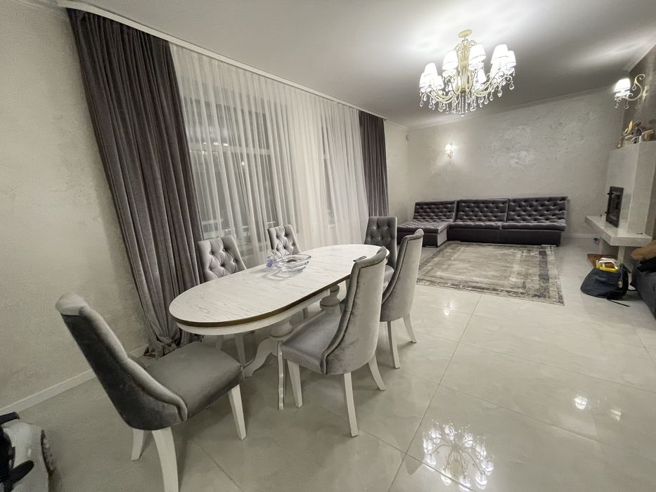 Новий, Сучасний, вже облаштований Будинок , стан люкс