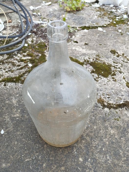 Vendo garrafões usados.