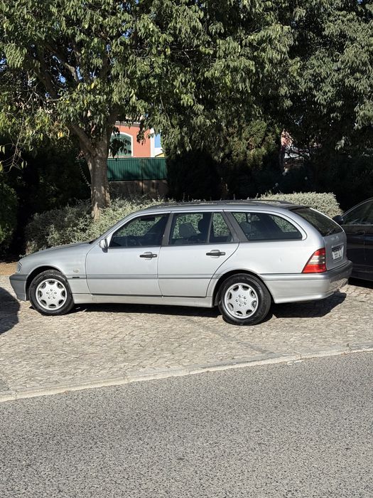 Mercedes-Benz C220 Classic 1998 | 280.000 km | Excelente estado foto 5