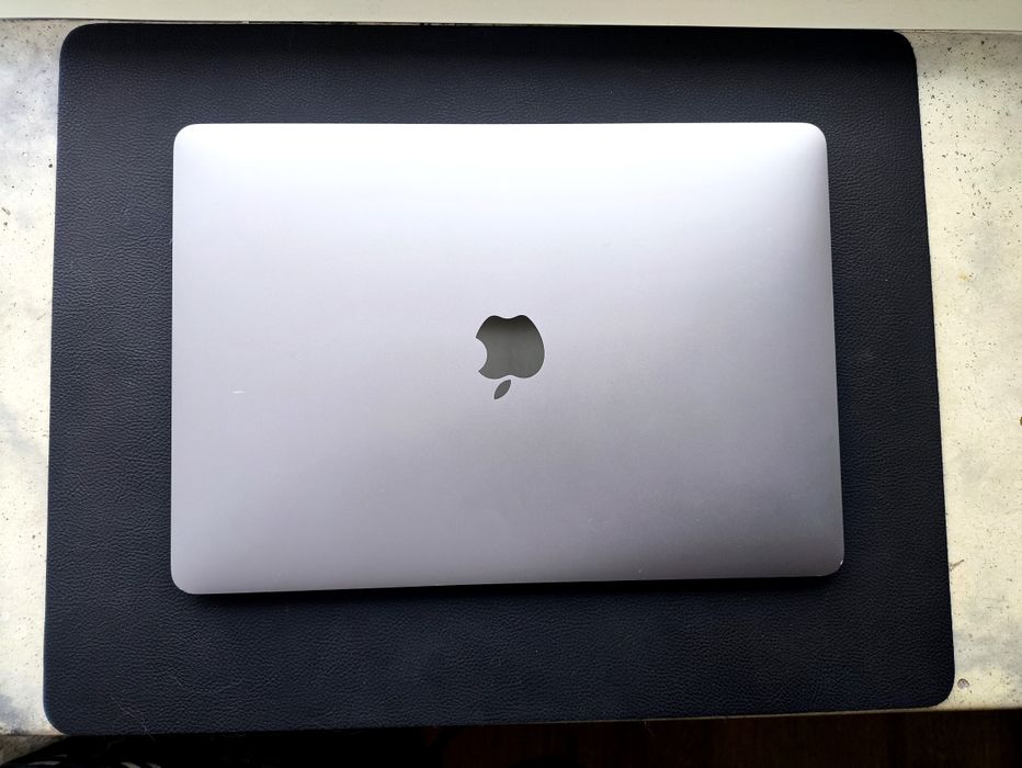 MacBook air 2018  8gb 256gb