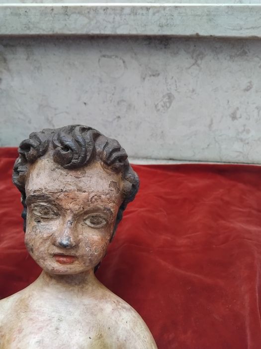 Menino jesus  antigo em madeira