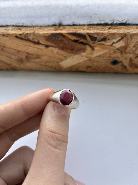 Серебрянное кольцо с рубином