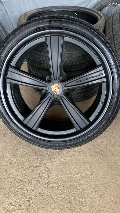 Jantes 22’’ + pneus Pirelli