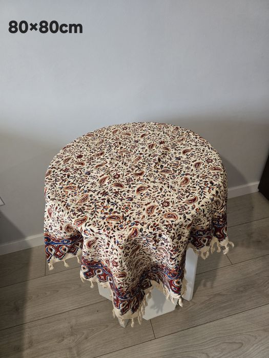 Toalha Decorativa Ghalamkar 80×80 cm – Artesanato Persa | 20 €