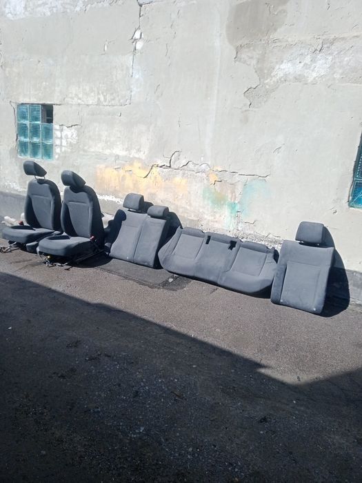 Продам комплект сидений