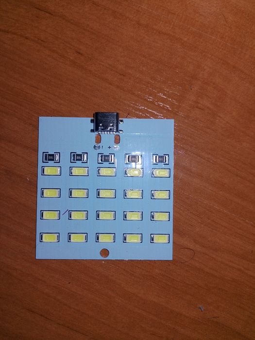 Лед ліхтарик от повербанка