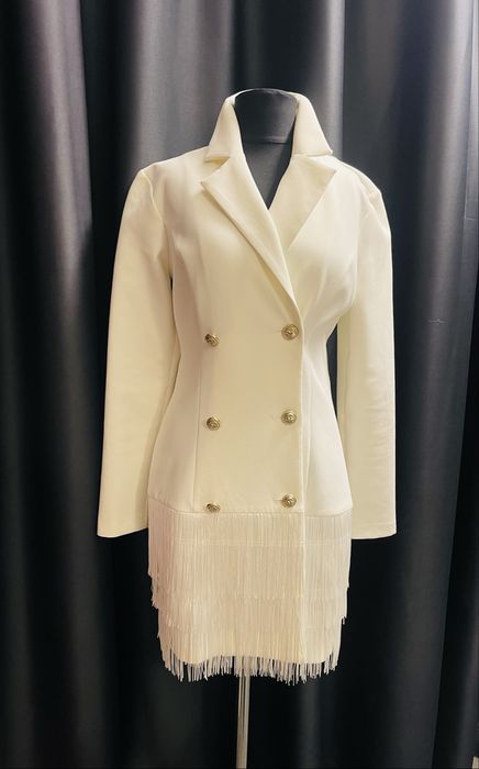 Сукня -  піджак з бахромою