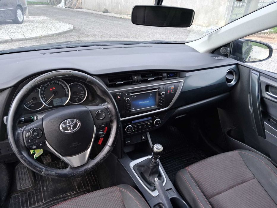 Toyota Auris Touring Sports