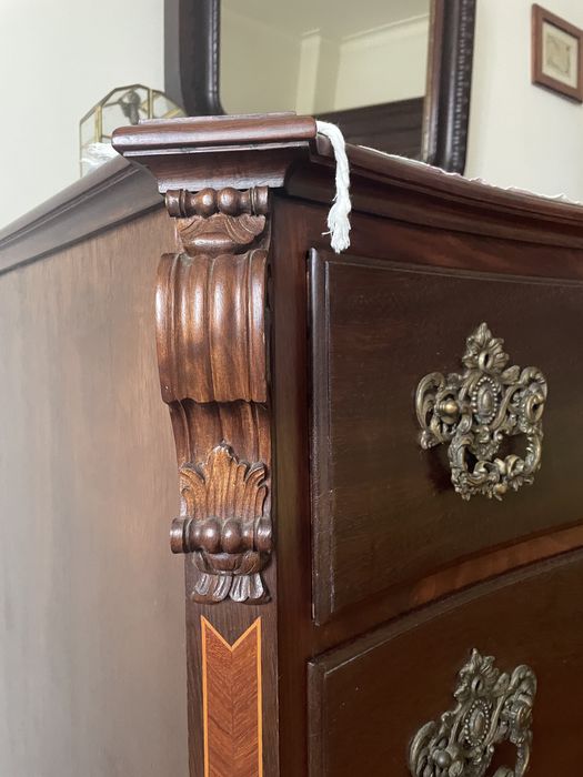 Comoda D Jose em madeira de vinhatico