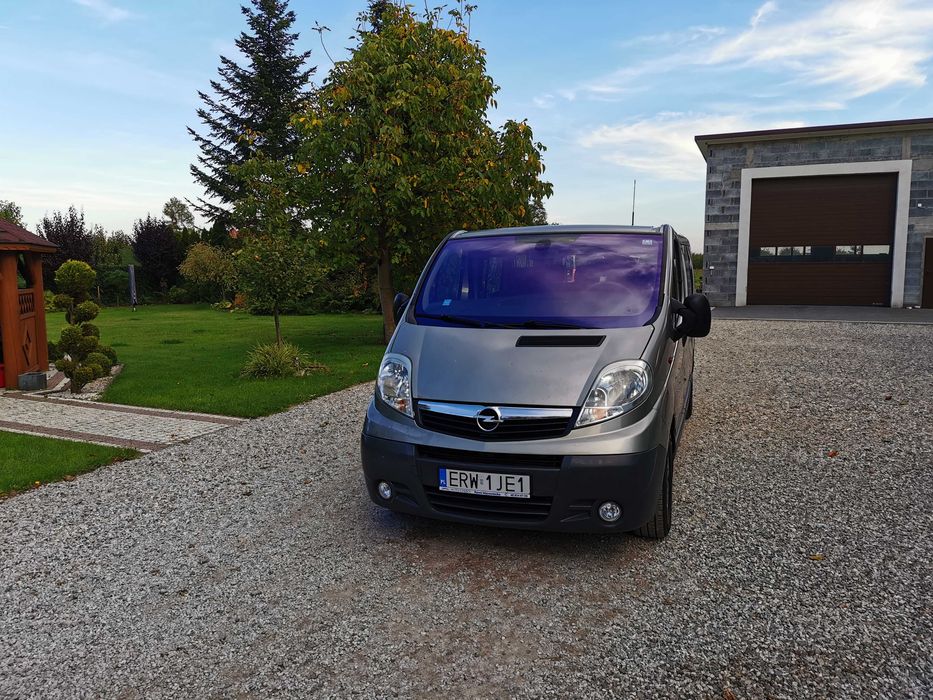Opel Vivaro 2.5 CDTI 2007r Long 9 osób po Lifcie od osoby prywatnej