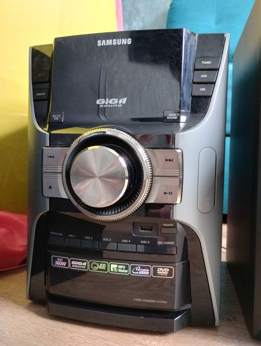 Караоке 500 Вт ( Блютуз / USB / CD / MP3 / DVD / AUX ) Муз центр ГИГА