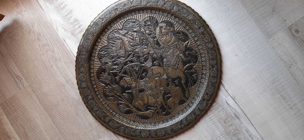 Prato  de  latão