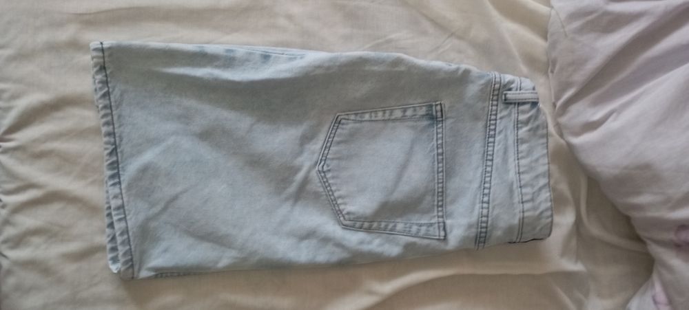 Джинсова юбка світло синього кольору