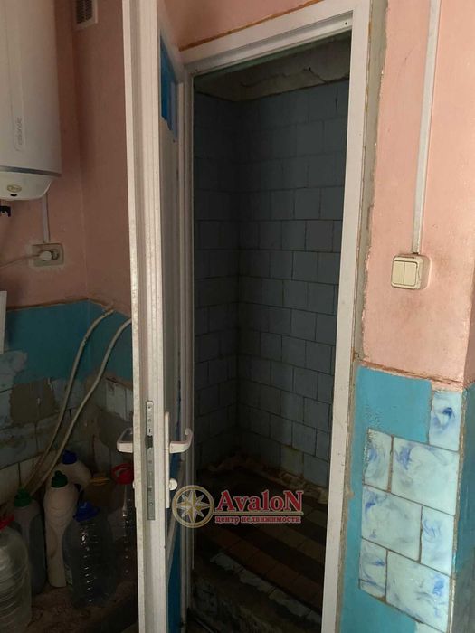 Продам комнату в коммунальной квартире. Ремонт. 8500 у.е.