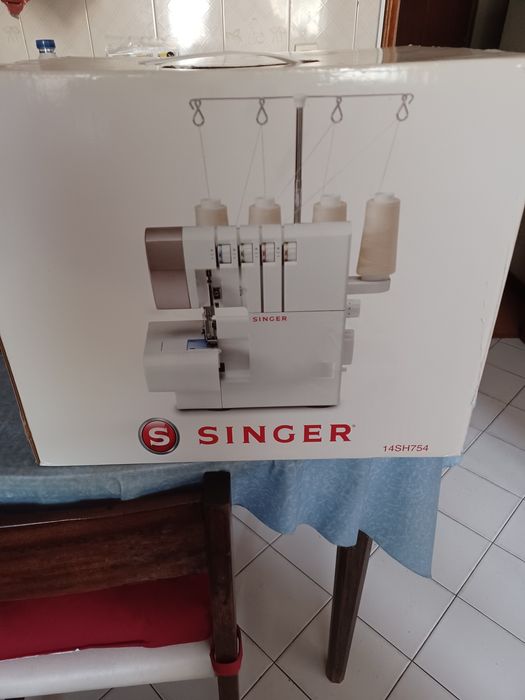 Singer maquina corte e cose overloque ultralock 14SH754 São Victor