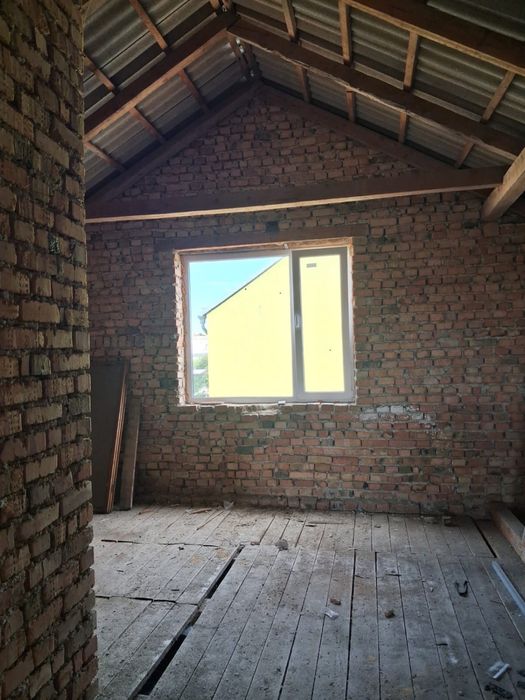 Продаж великого нового будинку у смт Підволочиськ