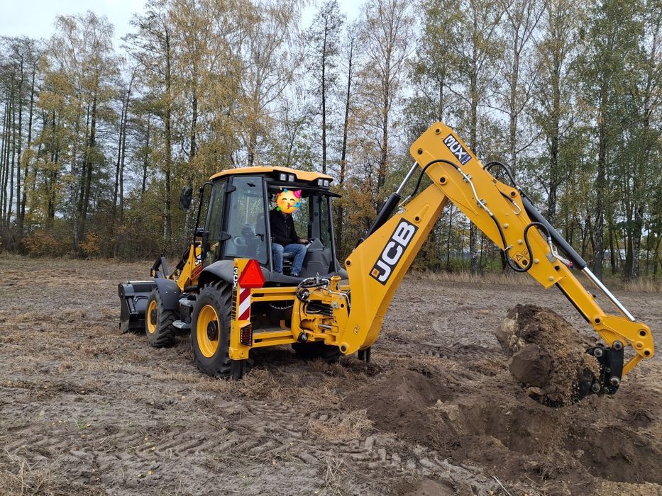 Usługi koparko-ładowarką JCB 3CX. Wywóz urobku.