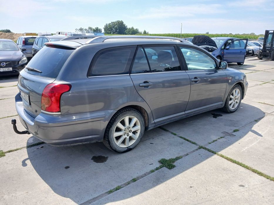 Toyota Avensis 2,0 diesel, 237 tyś/km