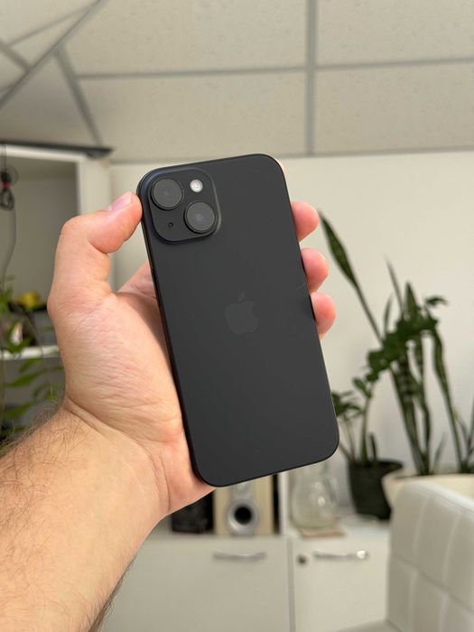 Apple iPhone 15 128GB Black Neverlock, Фіз сім 86% АКБ, Айфон 15 Близький до ідеалу