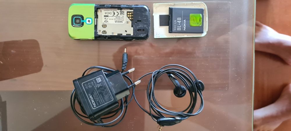 Nokia 5000 d verde