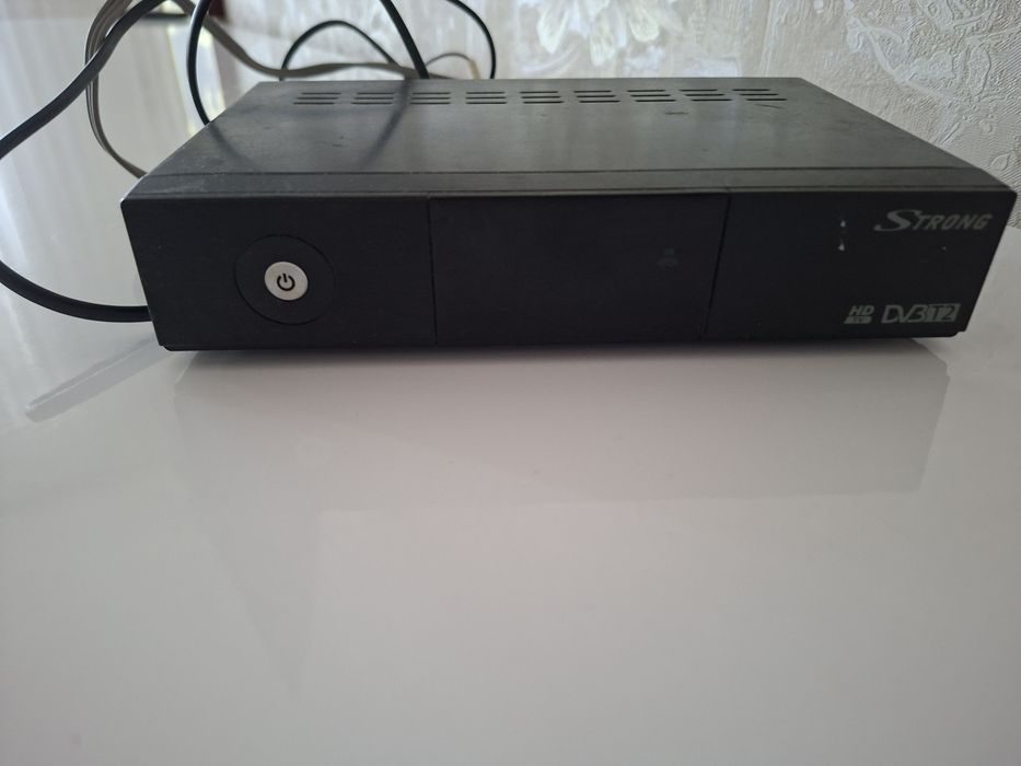 Приставка    STRONG   DVB    T2