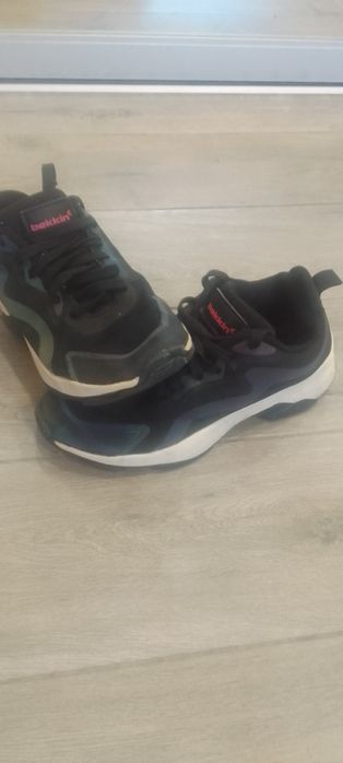 Кросівки для спорту