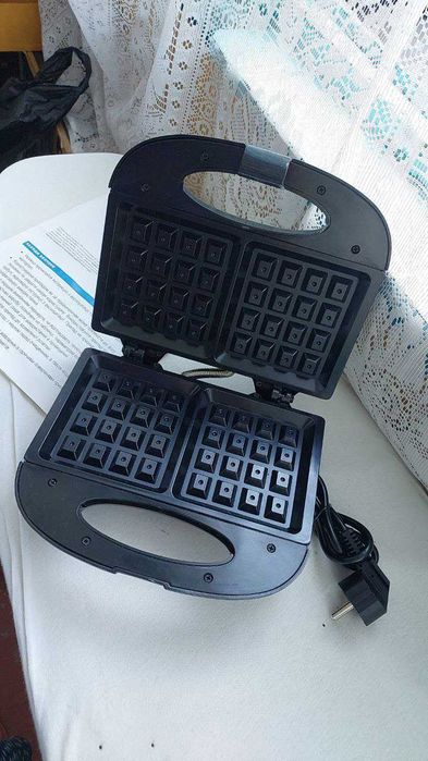 Вафельница для бельгійских вафель