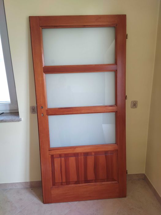 Nowe drzwi drewniane wewnętrzne