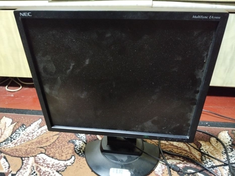 продам монітор Nec MultiSync EA190m