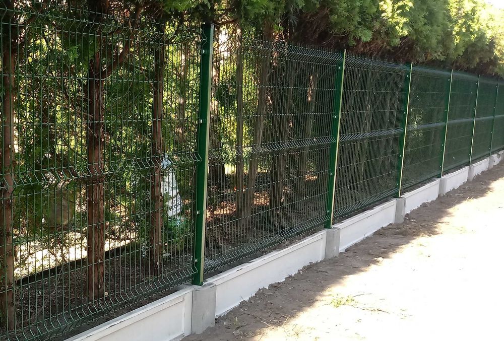 Bramy furtki panelowe palisadowe ogrodzenia 3D słupki montaż