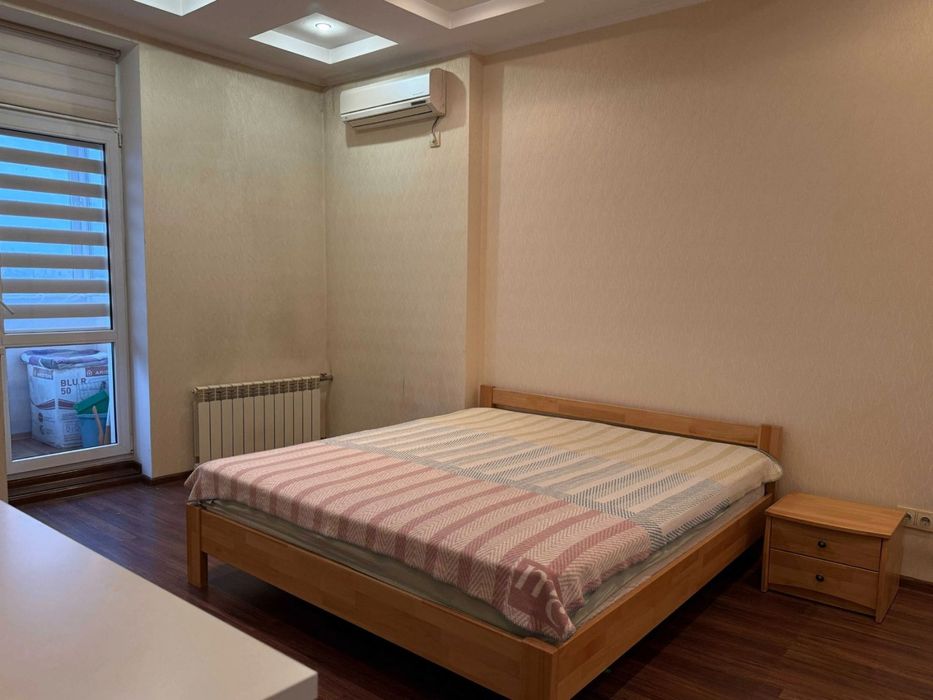 Продам 2х ком. полнометражную кв-ру в центре, ул. Сталеваров 4/4