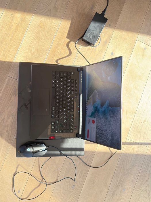 Laptop ASUS ROG Strix Scar G533QS-HF007T (RTX3080) / 64 GB RAM!