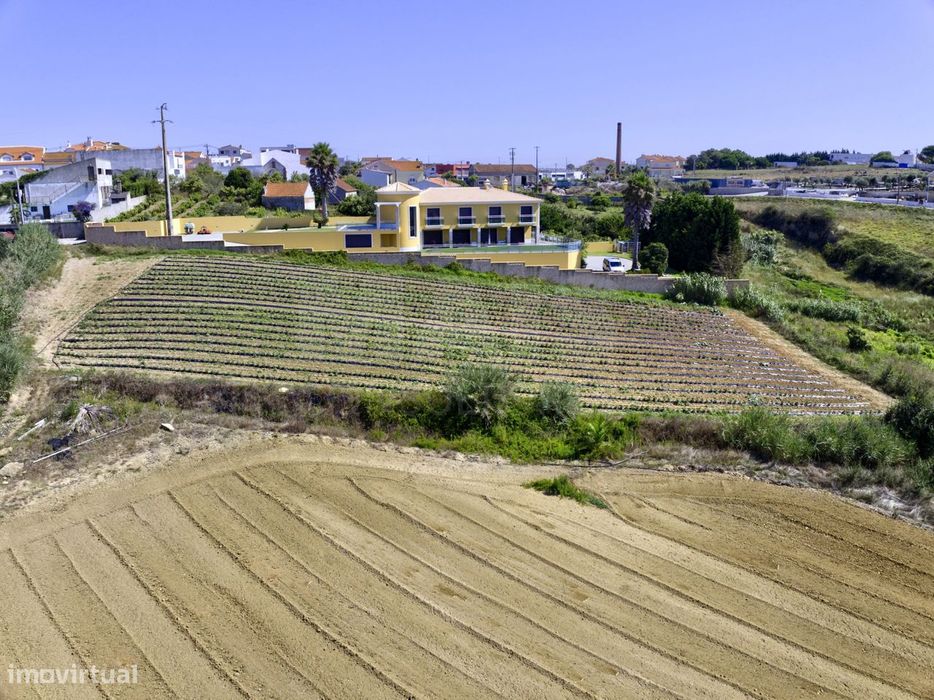 Terreno com Viabilidade de Construção