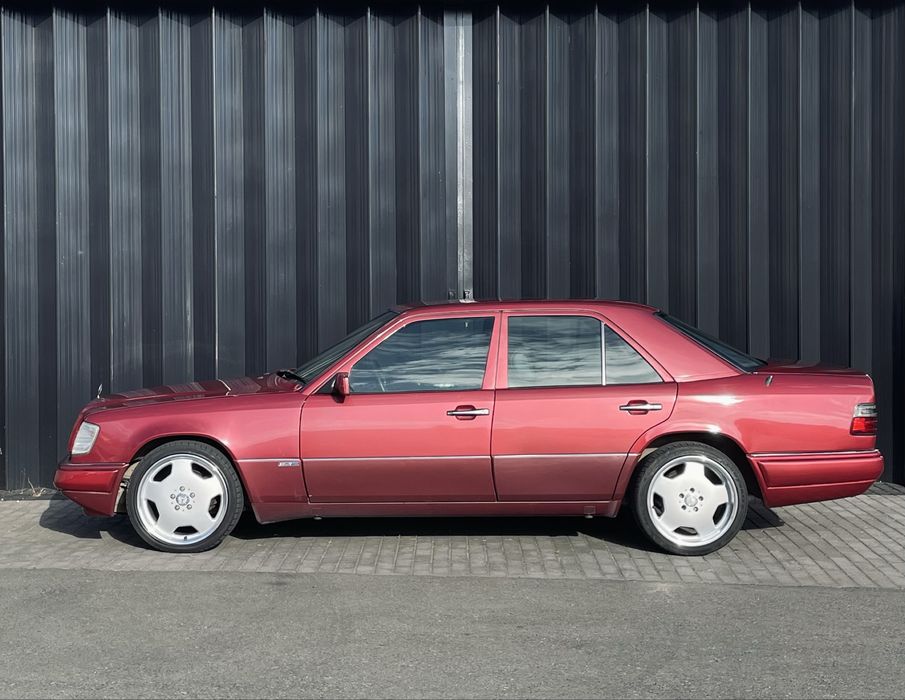 Mercedes-Benz E 200 — fotografia 3