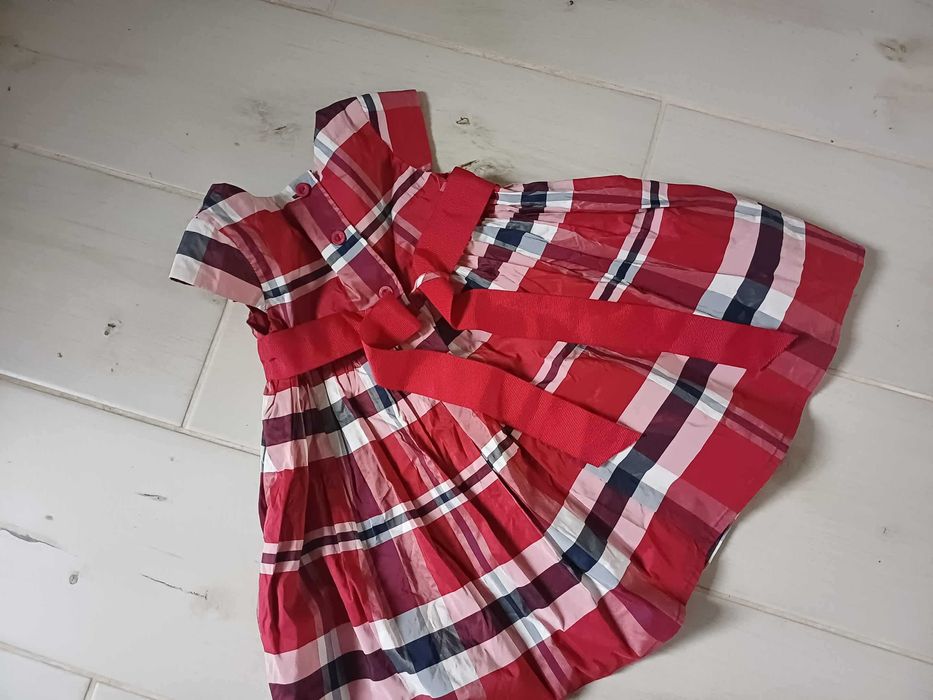 elegancka sukienka+ sweterk ażurkowy rozmiar 74-80