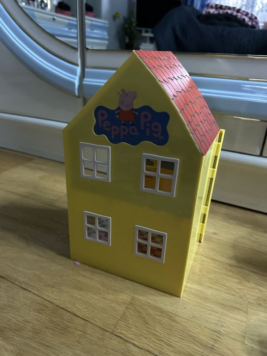 Дитячі іграшки / будиночки