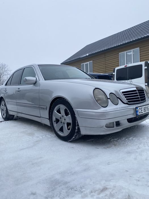 Mersedes-Benz E-320 W210